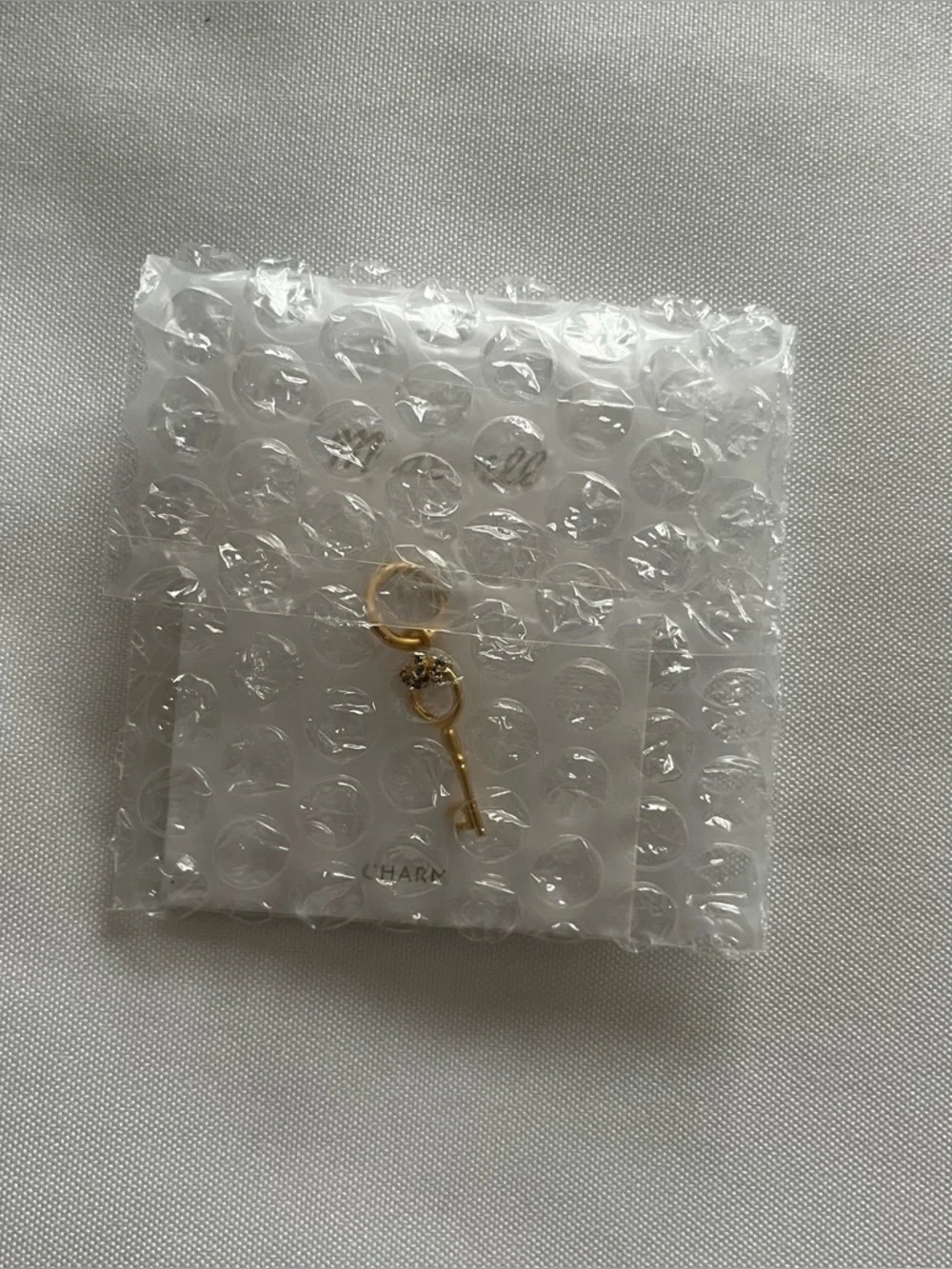 Madewell Skeleton Key Antique Gold Plated Brass Jewelry Charm One Size NWT - Picture 8 of 8